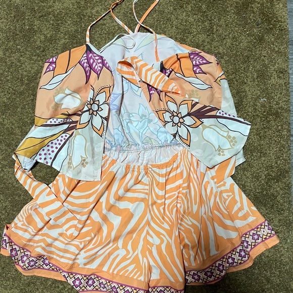 Mini Romper (pre-owned) - Picture 4 of 6